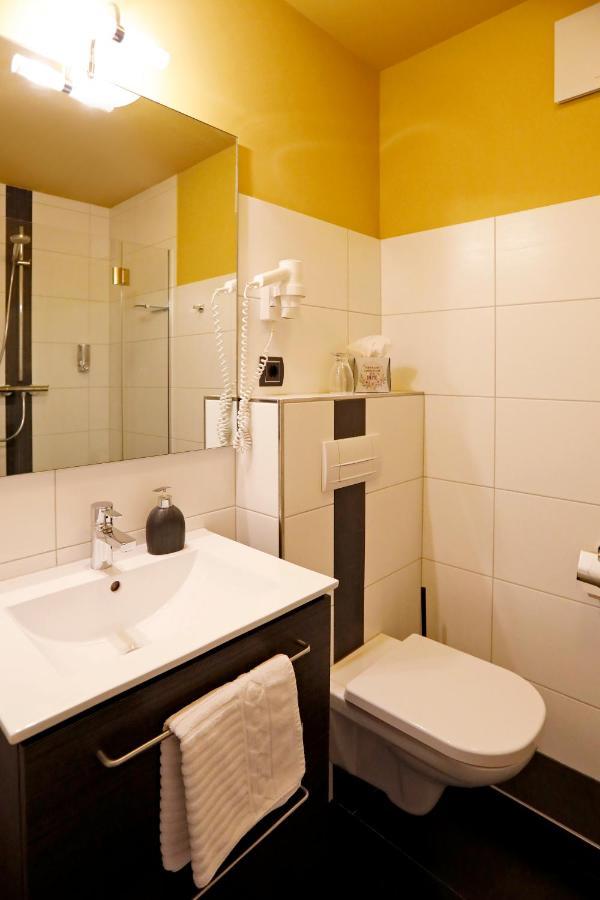 Casa Palatina Bed & Breakfast โกรสคาร์ลบาค ภายนอก รูปภาพ