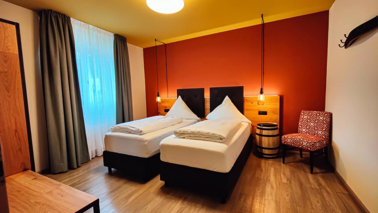 Casa Palatina Bed & Breakfast โกรสคาร์ลบาค ภายนอก รูปภาพ