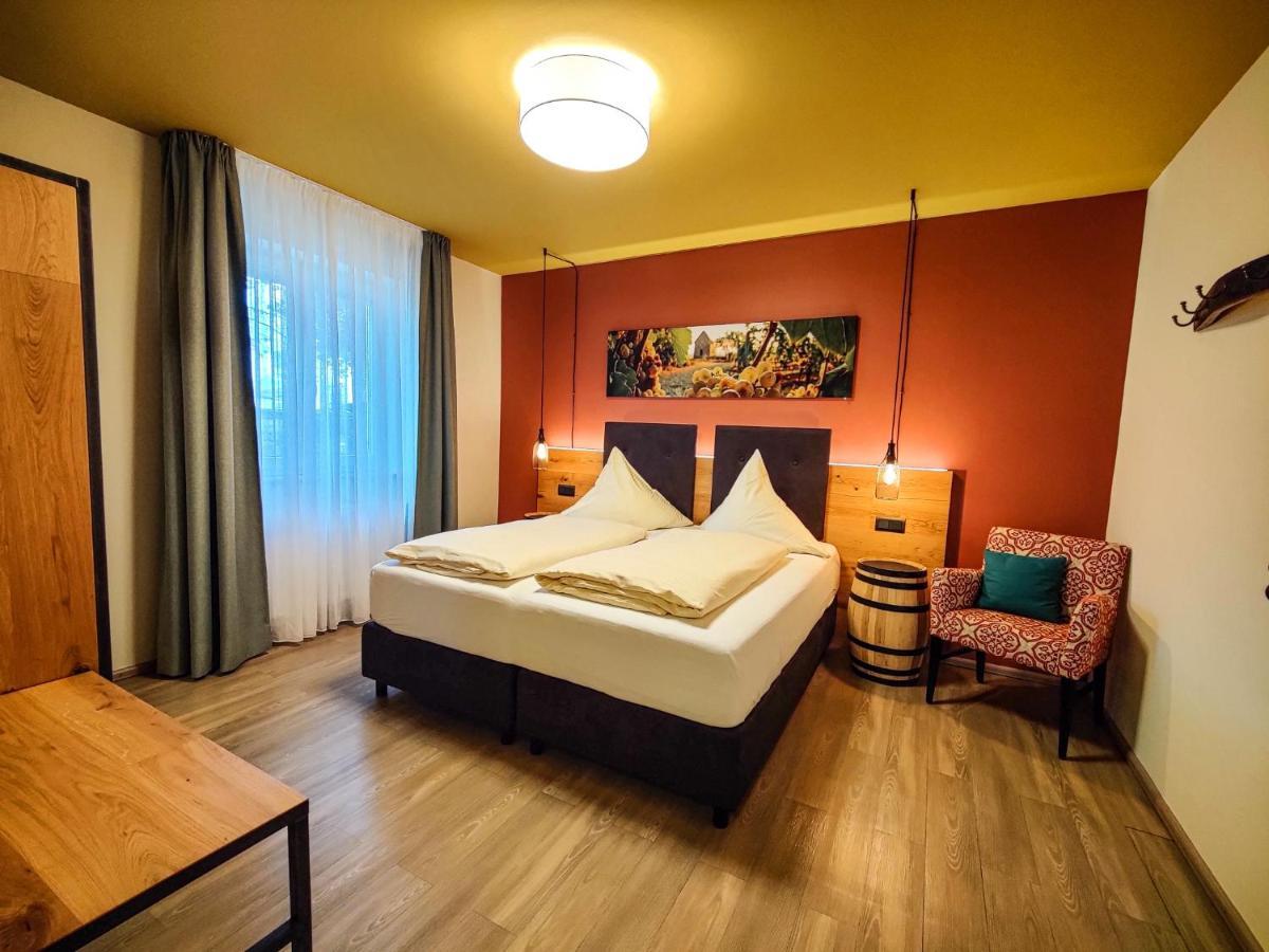 Casa Palatina Bed & Breakfast โกรสคาร์ลบาค ภายนอก รูปภาพ